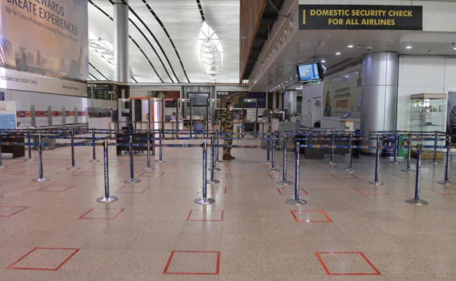 indian embassy in dubai contact number